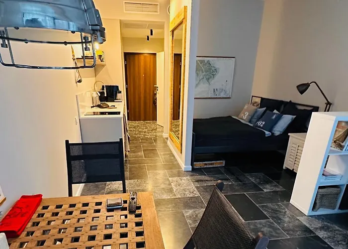 アパート Feelgood Hanza